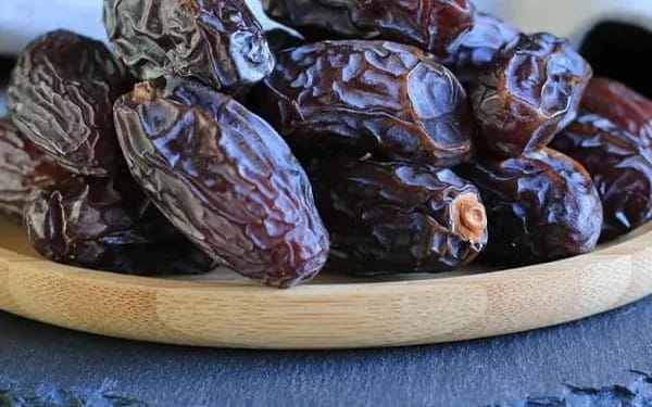 خرما پیارم خارجی با استاندارد بین المللی و بسته بندی شیک